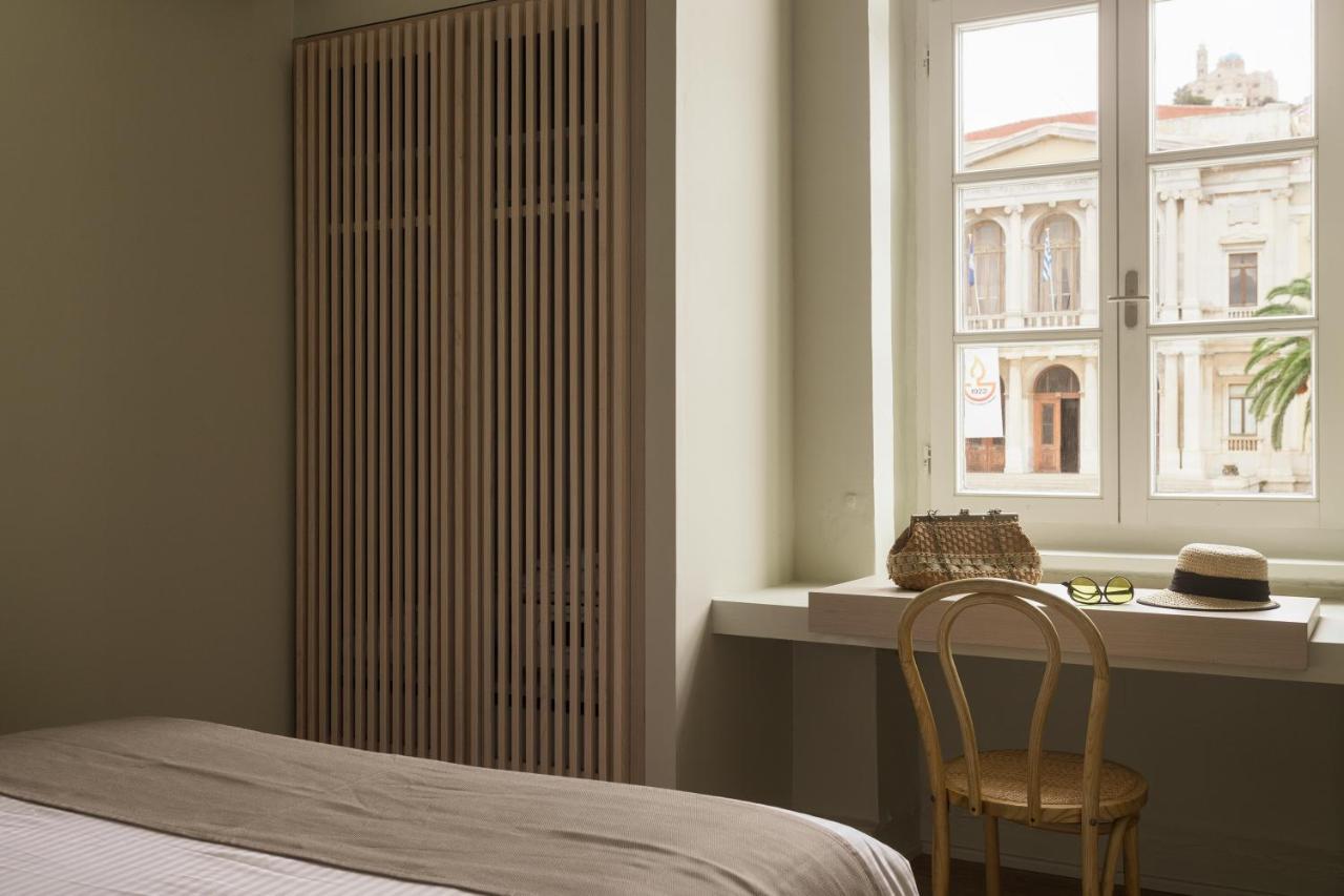 Syros Soul Luxury Suites Ermoupoli Exteriör bild